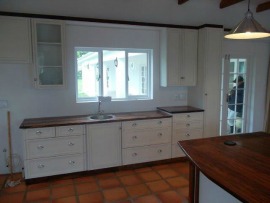 Kitchen scullery